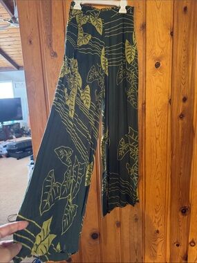Wahine aria Green Wide-Leg Kalo Printed Palazzo Pants